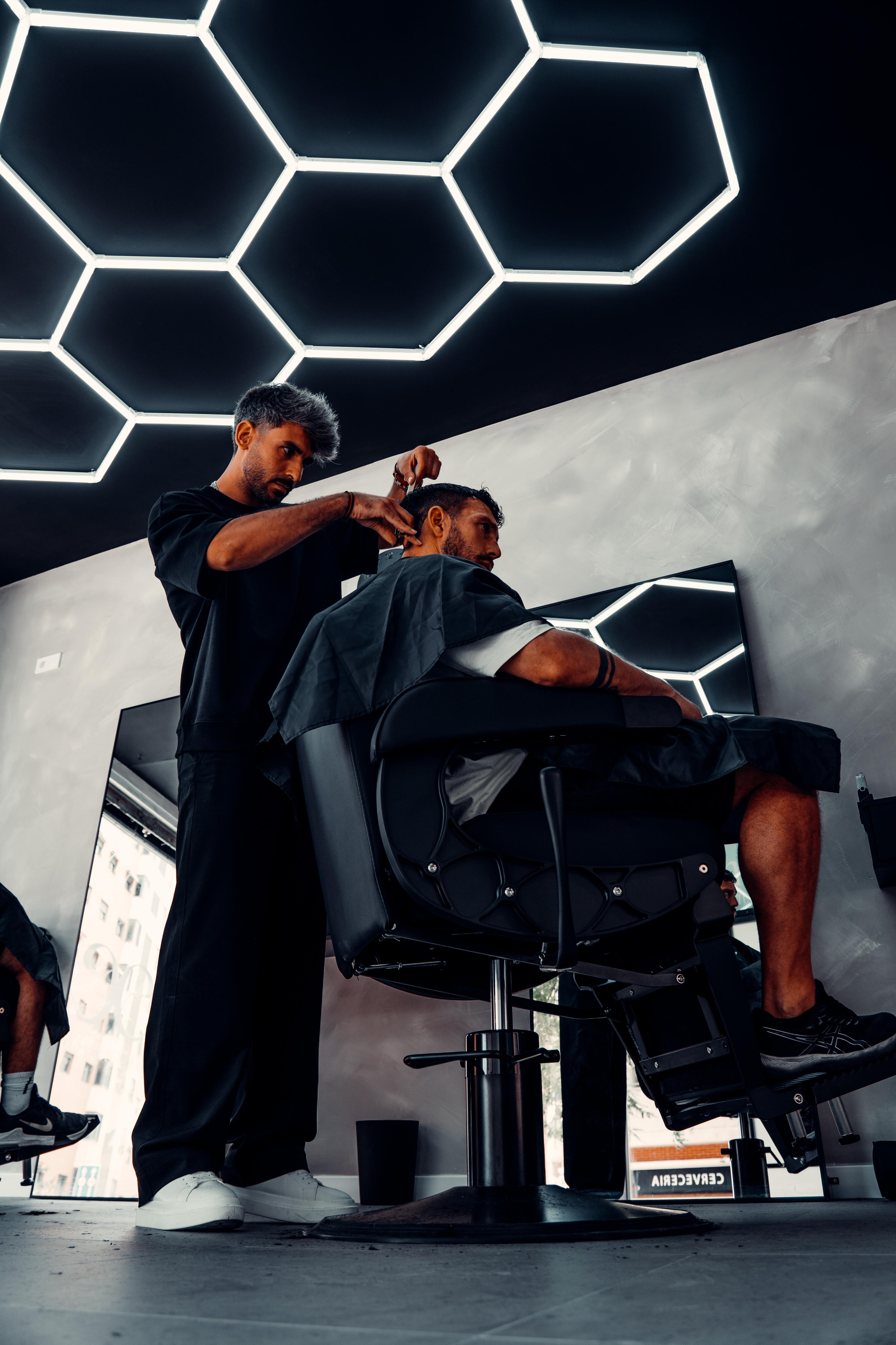 Barbero trabajando